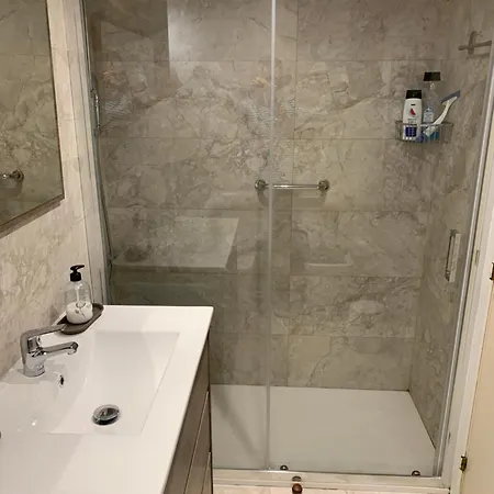 Centro Estacion Bus-tren A 5 Min Parking Apartment